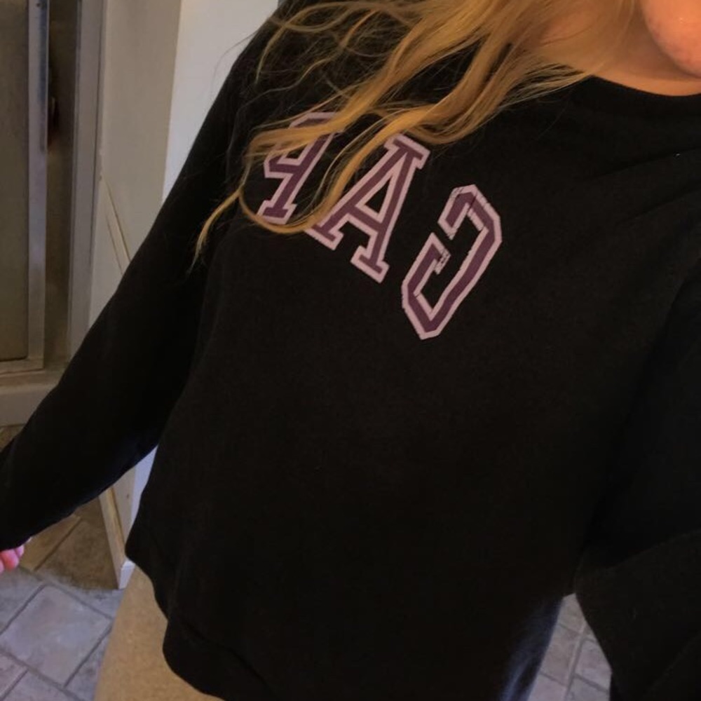 Gap sweater size XL.